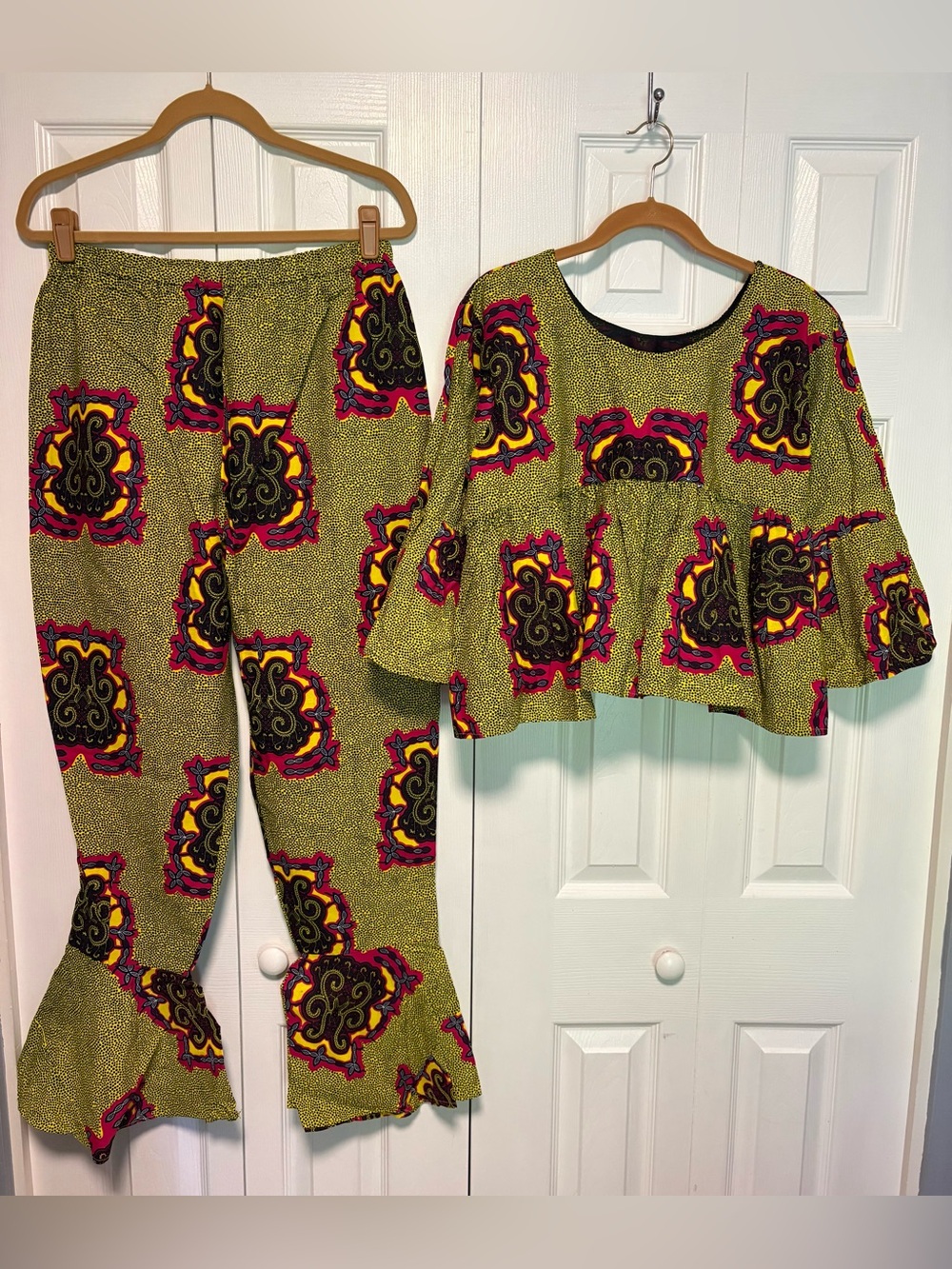 Funky Two-Piece Printed Peplum Top & Pants Set - Olive Multi
